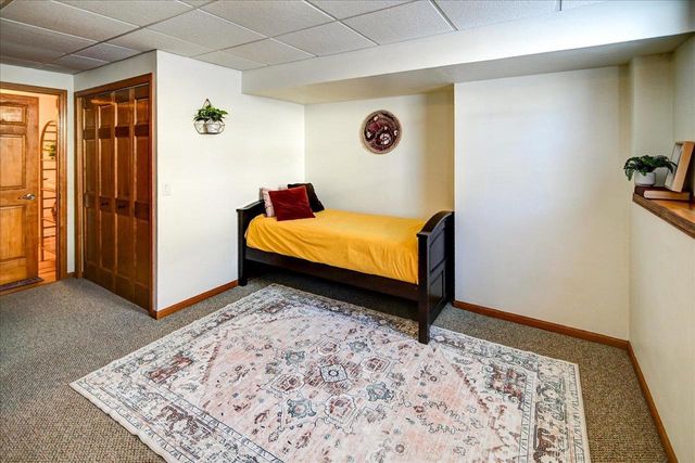 1275 McMahon Drive, Sun Prairie, WI 53590