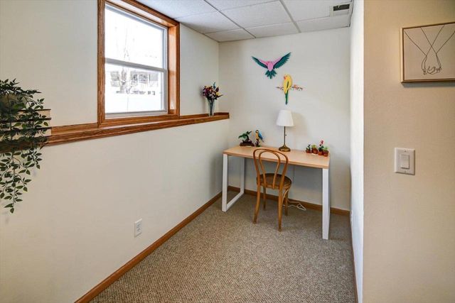 1275 McMahon Drive, Sun Prairie, WI 53590