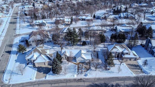 1275 McMahon Drive, Sun Prairie, WI 53590