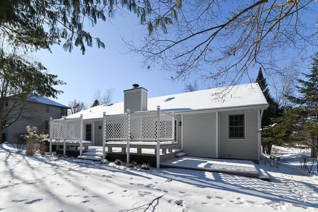 1275 McMahon Drive, Sun Prairie, WI 53590