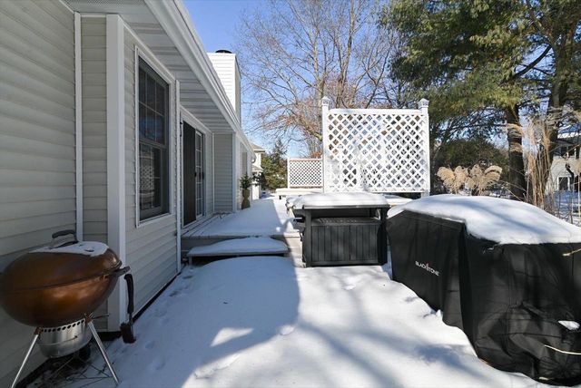 1275 McMahon Drive, Sun Prairie, WI 53590