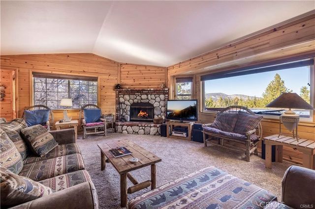 479 Villa Grove, Big Bear City, CA 92314