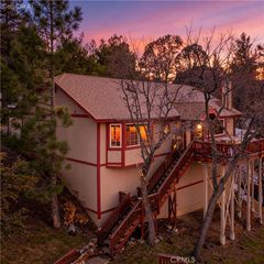 479 Villa Grove, Big Bear City, CA 92314