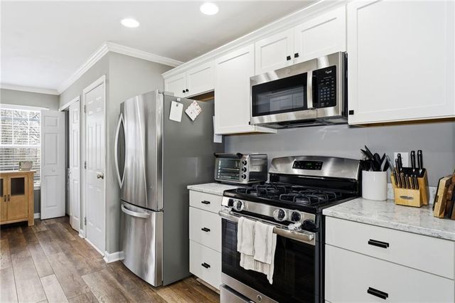 5076 Newpark NW Drive, Acworth, GA 30101