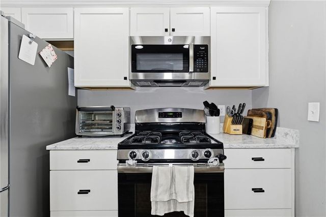 5076 Newpark NW Drive, Acworth, GA 30101