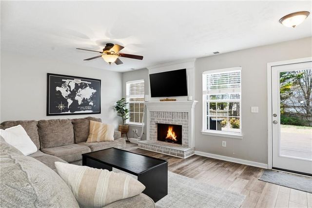 5076 Newpark NW Drive, Acworth, GA 30101