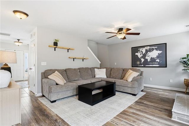 5076 Newpark NW Drive, Acworth, GA 30101