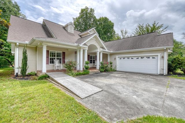 2187 Big Pine Drive, Hiawassee, GA 30546