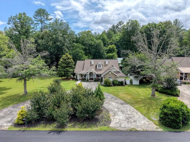 2187 Big Pine Drive, Hiawassee, GA 30546