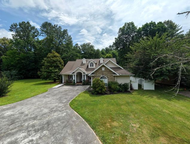 2187 Big Pine Drive, Hiawassee, GA 30546