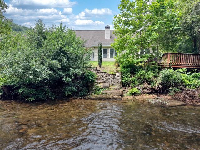 2187 Big Pine Drive, Hiawassee, GA 30546