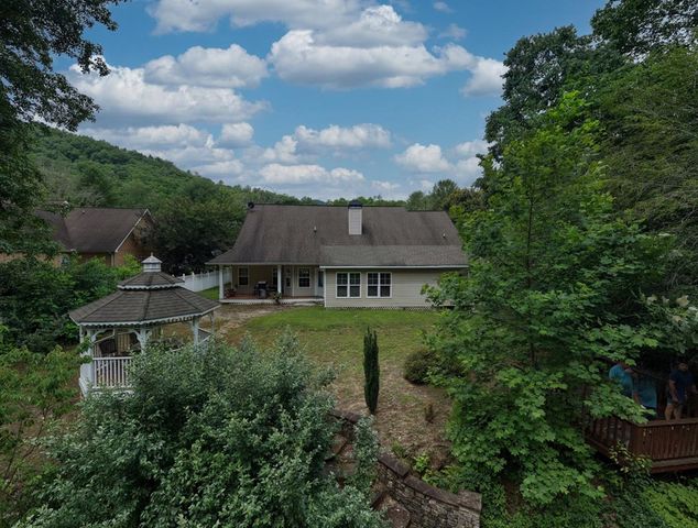 2187 Big Pine Drive, Hiawassee, GA 30546