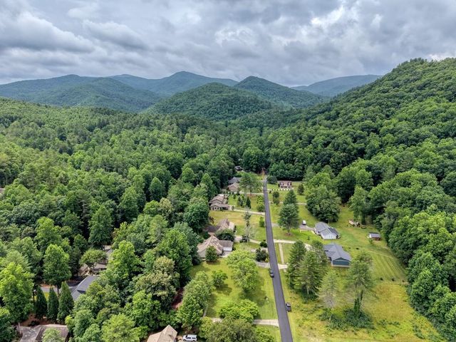 2187 Big Pine Drive, Hiawassee, GA 30546