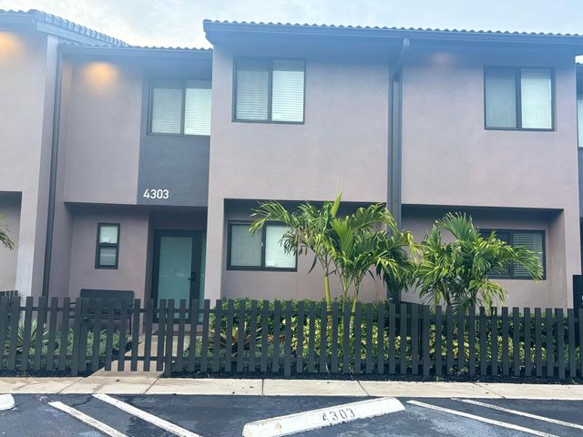4315 NW 115th Avenue, Coral Springs, FL 33065
