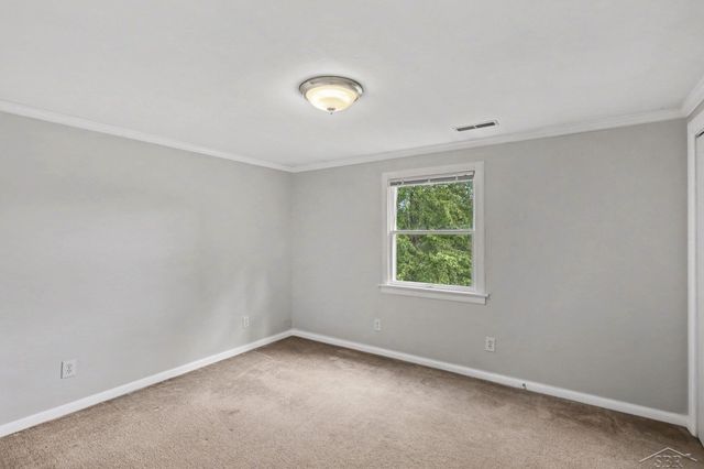 3720 N Michigan Avenue, Saginaw, MI 48604