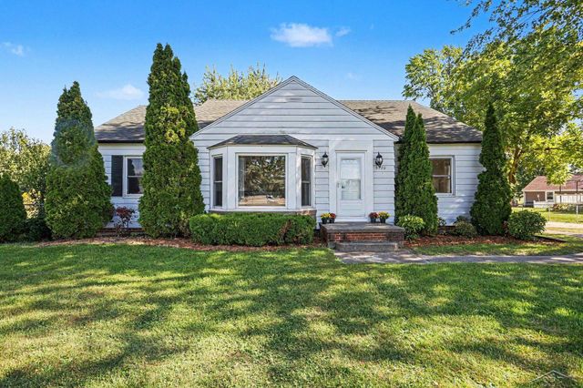 3720 N Michigan Avenue, Saginaw, MI 48604