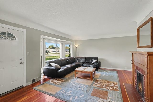 3720 N Michigan Avenue, Saginaw, MI 48604