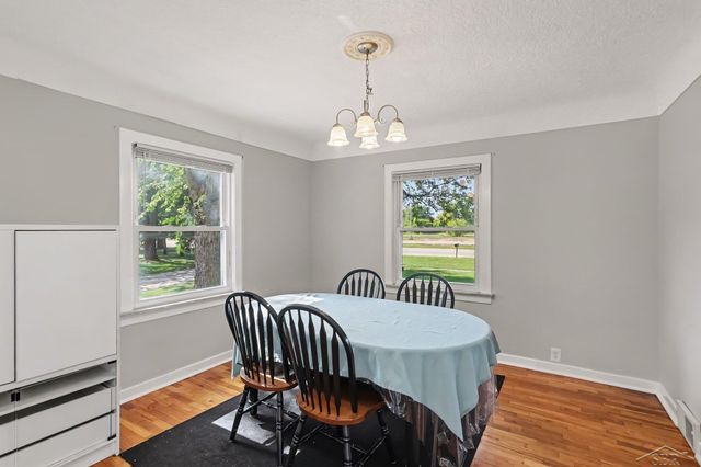 3720 N Michigan Avenue, Saginaw, MI 48604