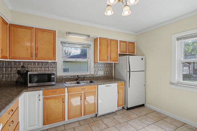 3720 N Michigan Avenue, Saginaw, MI 48604