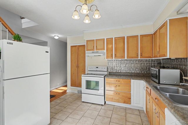 3720 N Michigan Avenue, Saginaw, MI 48604