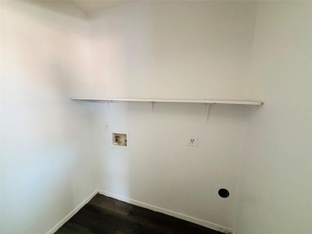 9201 Clarewood Drive 129, Houston, TX 77036