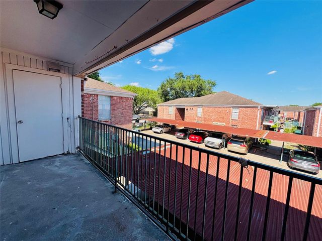 9201 Clarewood Drive 129, Houston, TX 77036