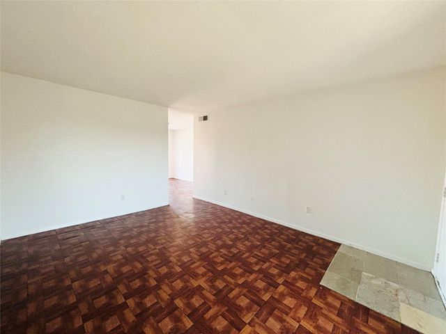 9201 Clarewood Drive 129, Houston, TX 77036
