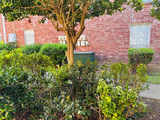 9201 Clarewood Drive 129, Houston, TX 77036