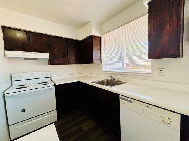9201 Clarewood Drive 129, Houston, TX 77036