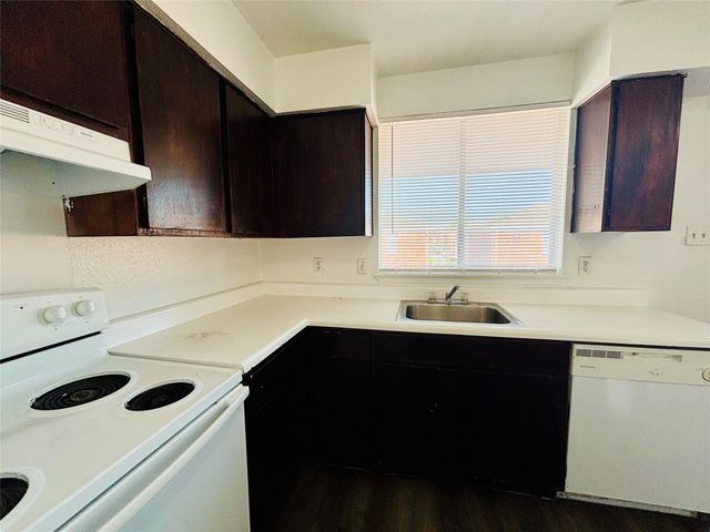9201 Clarewood Drive 129, Houston, TX 77036