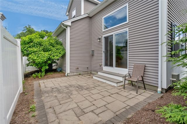80 Bear Hill Road 101, Cumberland, RI 02864