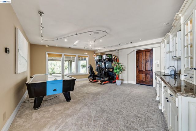 797 Las Olas Dr, Aptos, CA 95003