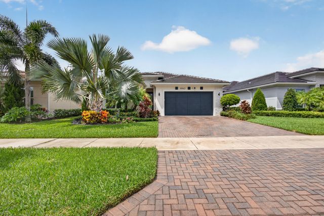 9945 Regency Way, Palm Beach Gardens, FL 33412