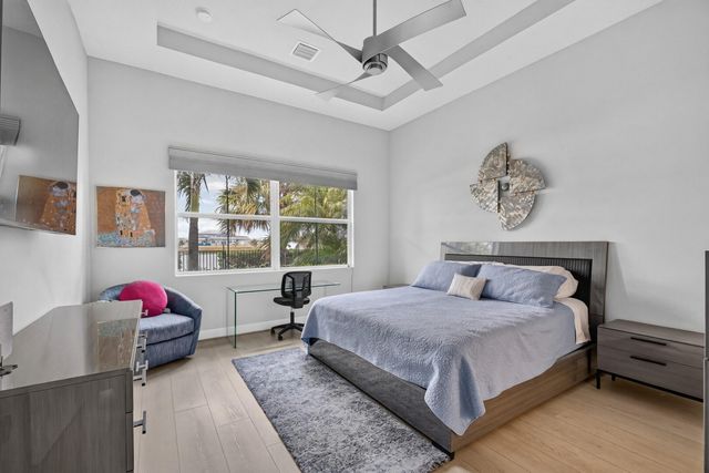 9945 Regency Way, Palm Beach Gardens, FL 33412