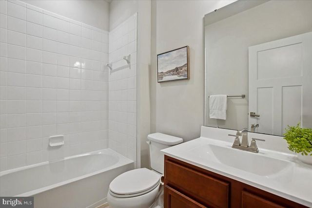 2105 HEMLOCK BAY RD, Dumfries, VA 22026