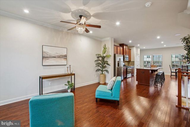 2105 HEMLOCK BAY RD, Dumfries, VA 22026