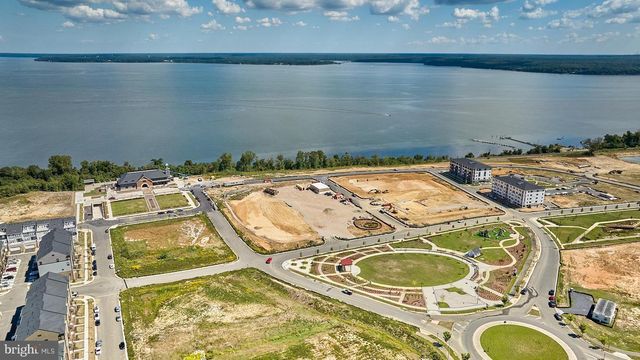 2105 HEMLOCK BAY RD, Dumfries, VA 22026