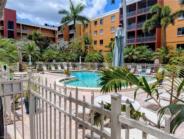 2366 E Mall DR 313, Fort Myers, FL 33901