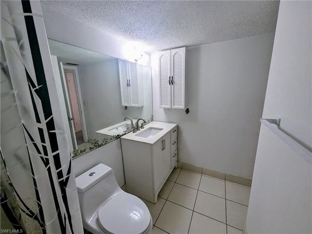 2366 E Mall DR 313, Fort Myers, FL 33901