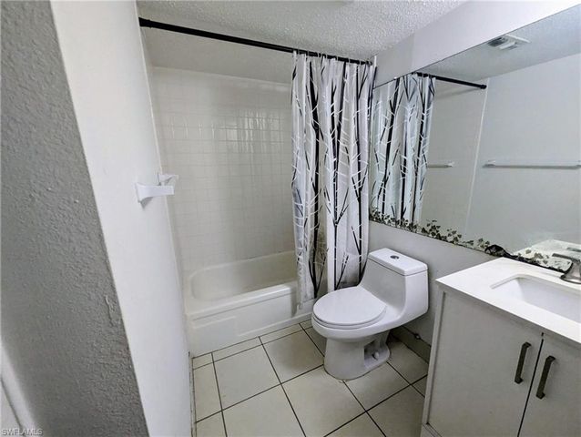 2366 E Mall DR 313, Fort Myers, FL 33901