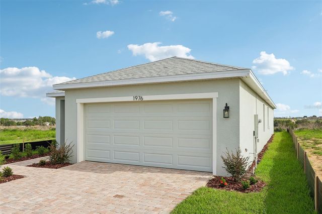 1976 DIAMOND HEAD CIRCLE, Haines City, FL 33844