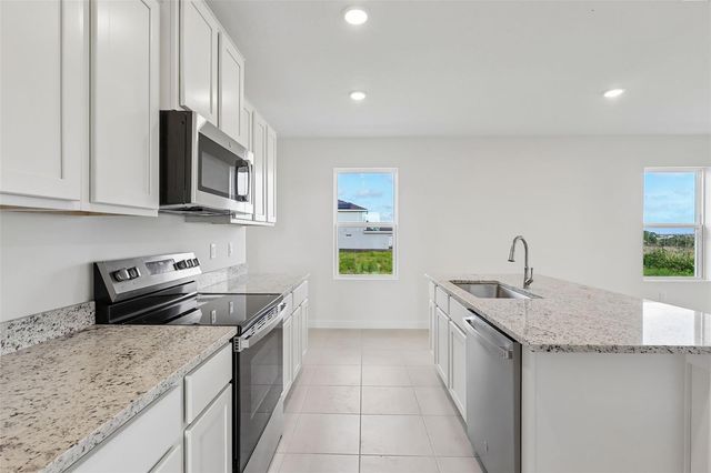 1976 DIAMOND HEAD CIRCLE, Haines City, FL 33844