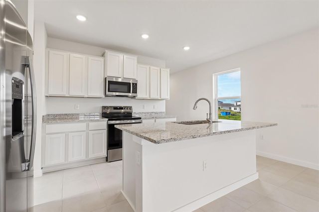 1976 DIAMOND HEAD CIRCLE, Haines City, FL 33844