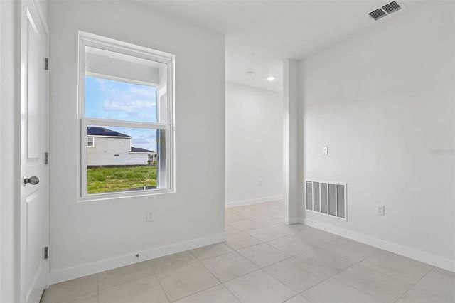 1976 DIAMOND HEAD CIRCLE, Haines City, FL 33844