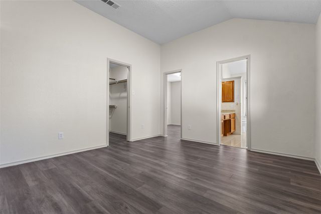 812 Bentle Street, Cedar Hill, TX 75104