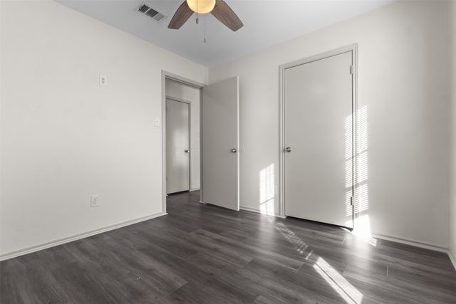 812 Bentle Street, Cedar Hill, TX 75104