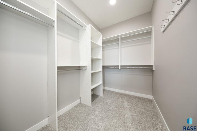 725 S Granite Cir Circle, Tea, SD 57064