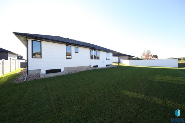 725 S Granite Cir Circle, Tea, SD 57064