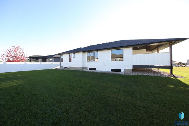 725 S Granite Cir Circle, Tea, SD 57064