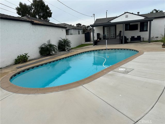 12122 Utah, South Gate, CA 90280